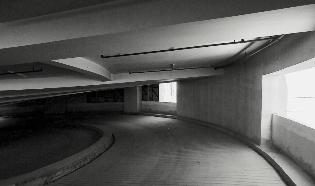 Industrial Property Turning Radius and How It Helps or Affects Loading & Unloading