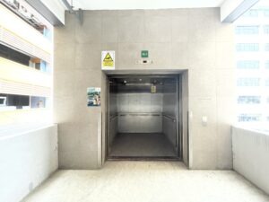 B-Central Cargo Lift